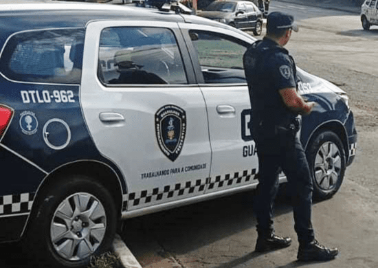 GCM prende duas pessoas por furto de cabeamento semafórico no Picanço