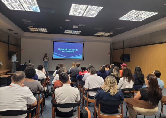 Prefeitura capacita agentes do aeroporto para cuidar de inadmitidos e evitar riscos sanitários