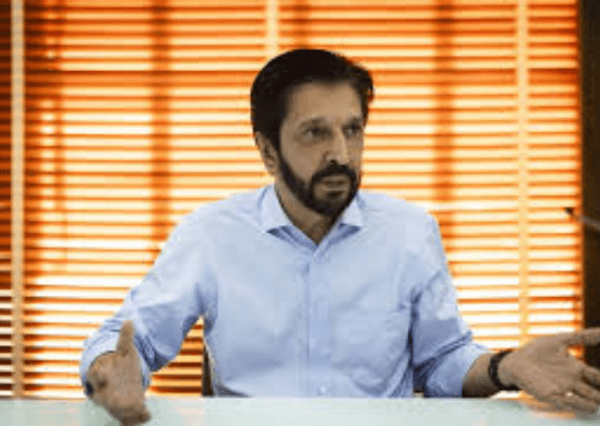 MP acusa Prefeitura de SP de superfaturar água no Carnaval e aponta prejuízo milionário