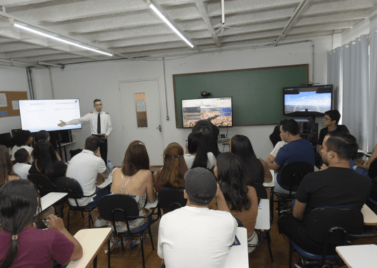 Escola de aviação em parceria com Prefeitura promove concurso para 100 bolsas de estudo