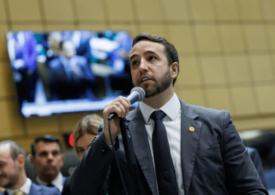 A pedido de Frente Parlamentar coordenada por Coimbra, Artesp e Ecovias vão à Alesp explicar interdição da Anchieta