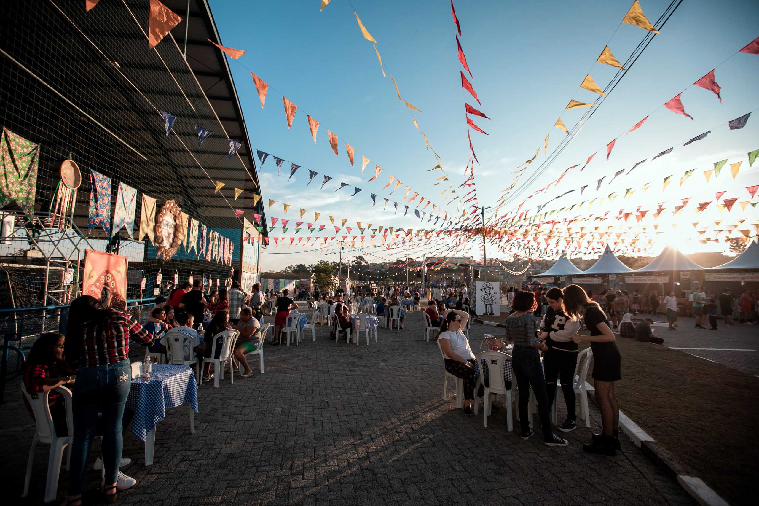 Prefeitura abre inscrições para comercialização de alimentos e bebidas no Arraiá dos CEUs
