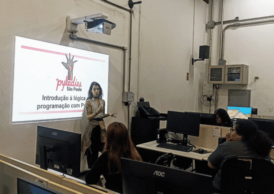 Prefeitura apoia oficina de programação para mulheres
