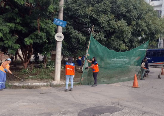 Prefeitura faz roçagem de parques e praças em três bairros