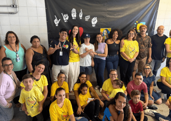 Saúde e educação são temas de conversa com responsáveis por pessoas com síndrome de Down