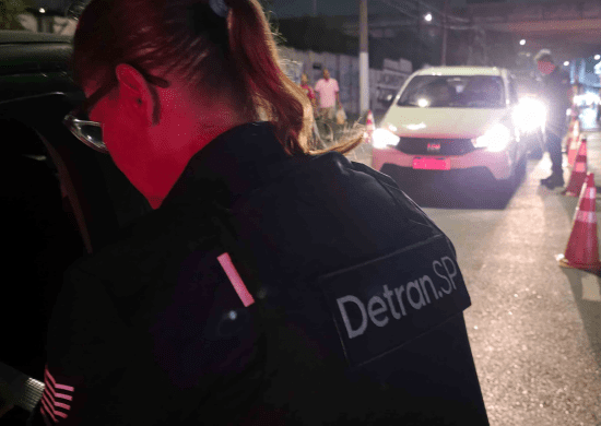 GCM e Detran realizam fiscalização de trânsito da Lei Seca na Vila Galvão