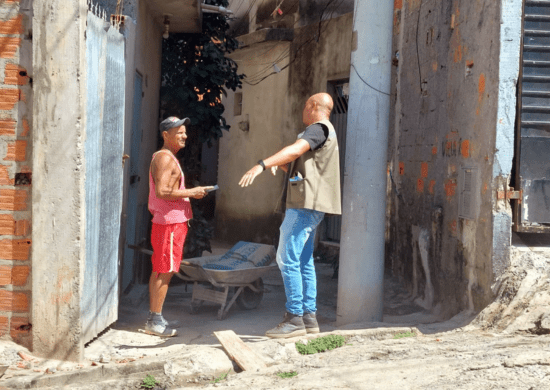 Prefeitura desenvolve ação educativa sobre descarte correto de lixo no Parque Jandaia