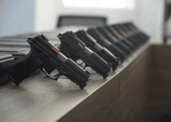 Guarulhos fortalece segurança pública com entrega de 100 pistolas