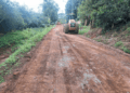 Prefeitura promove a conservação de sete ruas de terra na região do Bonsucesso