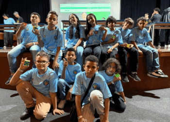 Alunos do CEU Ottawa-Uirapuru participam de torneio de Cubo Mágico