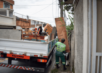 Operação Cata-Tralha atende Vila Malvinas e Jardim Oliveira II no final de semana