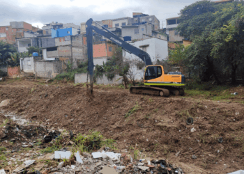 Córregos Moita Bonita e Água Chata recebem ações de zeladoria da Prefeitura
