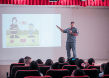 Programa Bombeiro na Escola atende 1.900 estudantes da rede municipal