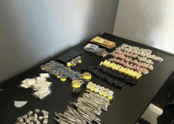 GCM apreende adolescente por tráfico de drogas na Vila Carmela I