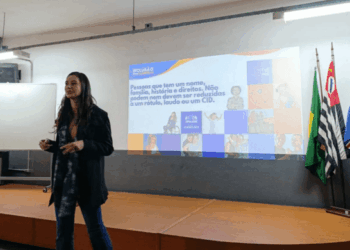 Prefeitura leva projeto Inclusão sem Barreiras a escola técnica do Cocaia