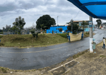 Trecho do Córrego Popuca é desassoreado pela Prefeitura em Cidade Satélite