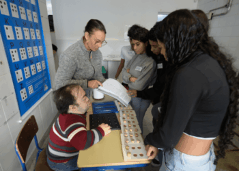 Prefeitura orienta alunos sobre inclusão e acolhimento de PCDs