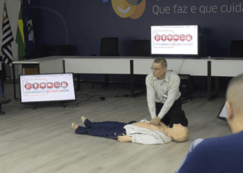 Servidores da Prefeitura participam de curso de primeiros-socorros no Paço Municipal