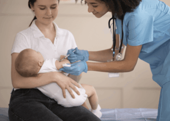 No Dia da Vacina BCG, Prefeitura conscientiza sobre a importância da prevenção à tuberculose