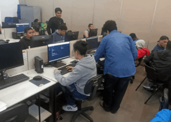 Prefeitura promove curso de programação e pilotagem de drones para estudantes de escolas públicas