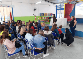 Prefeitura promove formação sobre combate ao capacitismo e ao bullying em escola na Vila Augusta