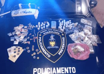 GCM de Guarulhos prende criminoso, captura menor infrator e apreende mais de 280 porções de drogas em ações de combate ao tráfico