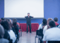 Educadores de Guarulhos participam de encontro do Programa Saúde na Escola sobre cuidados com a voz