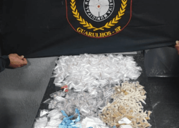 GCM de Guarulhos prende traficante com mais de 1.400 porções de drogas no Jardim Santa Mena