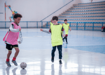 Prefeitura de Guarulhos abre inscrições para cursos gratuitos de esportes e idiomas no CEU Continental