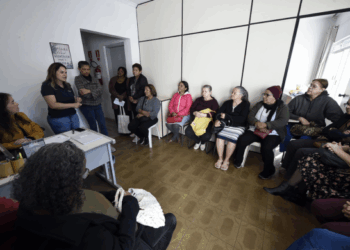 Pocket show sobre superação, palestras, ioga e gelinho gourmet mobilizam as Casas da Mulher