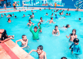 Prefeitura abre piscinas dos CEUs para a população aos finais de semana