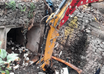 Prefeitura promove limpeza de travessias após temporal