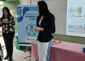 Prefeitura leva projeto Inclusão sem Barreiras a pais e professores do Jardim Fortaleza