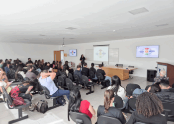 Prefeitura promove aula sobre Vigilância em Saúde a alunos de Medicina da Faculdade de Guarulhos