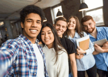 Projeto Partiu Trampo disponibiliza 120 vagas no Mercado Livre para jovens aprendizes nesta quarta-feira