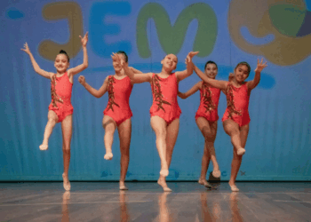 Abertura dos Jogos Escolares Municipais reúne esporte e educação no Teatro Adamastor