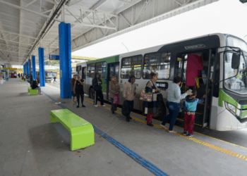 Prefeitura e concessionárias reforçam serviço de ônibus no feriado de Finados