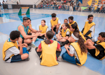 Cerimônia no CEU Jardim Cumbica encerra participação do Ensino Fundamental no JEM 2025