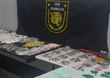 GCM de Guarulhos combate o tráfico e prende criminoso com 2,2 kg de drogas