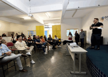 Prefeitura homenageia parceiros da Feira do Estudante e anuncia edição de 2026   