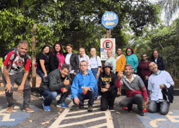 Alunos da Educação de Jovens e Adultos visitam o Zoológico de Guarulhos   