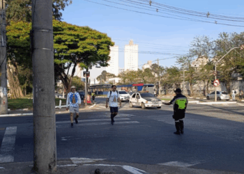 Prefeitura de Guarulhos colabora com peregrinos na passagem pela cidade rumo à Aparecida