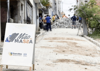Mão na Massa avança em Guarulhos e entrega 23 ruas pavimentadas à população