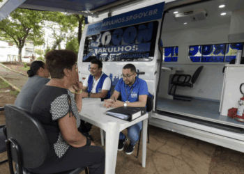 Procon realiza ação especial Black Friday de atendimento no calçadão da Dom Pedro II