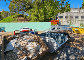 Dez ecopontos Joga-Tralha funcionarão no feriado deste sábado