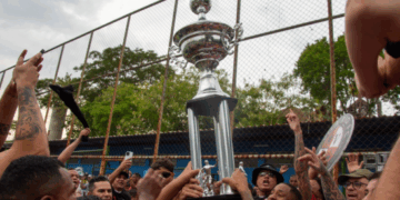 R100 e Vila Rio são campeões da Grande Liga de Guarulhos 2025