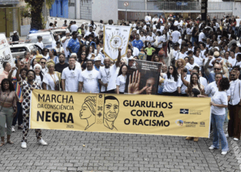 Marcha da Consciência Negra toma ruas da região central de Guarulhos