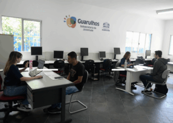 Projeto Partiu Trampo encaminha 80 jovens para vagas de logística