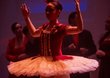 Espetáculo “O Quebra Nozes” encanta mais de três mil pessoas no Teatro Adamastor