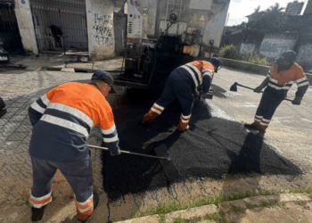 Prefeitura tapa mais de 15 mil buracos em dez meses